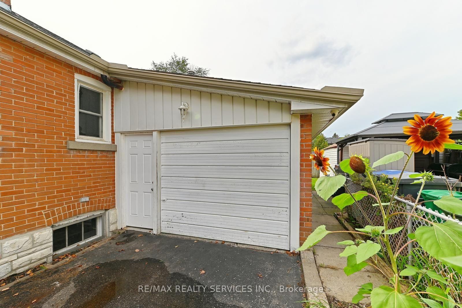 54 Woodward Avenue • Brampton, ON photo 39