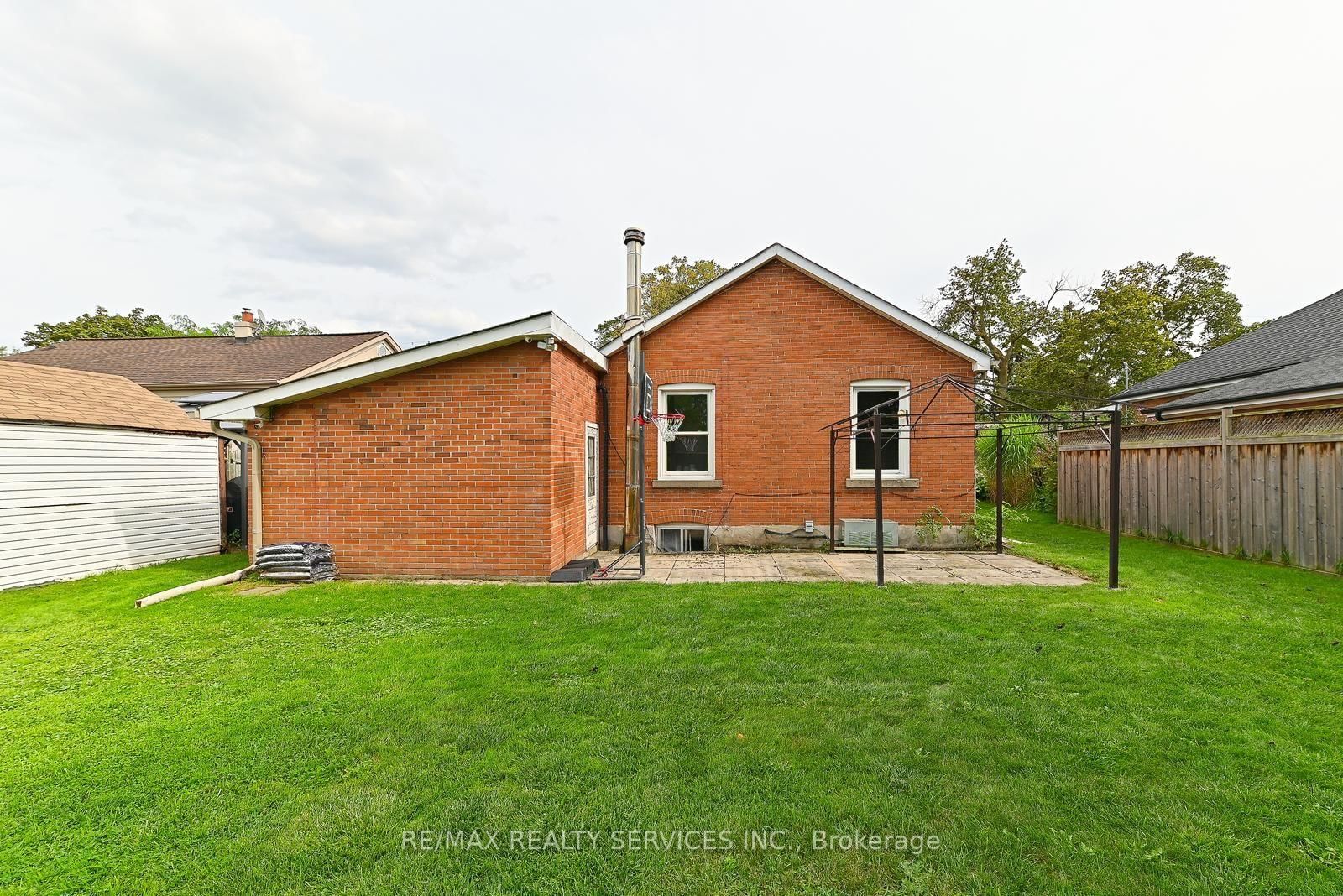 54 Woodward Avenue • Brampton, ON photo 43