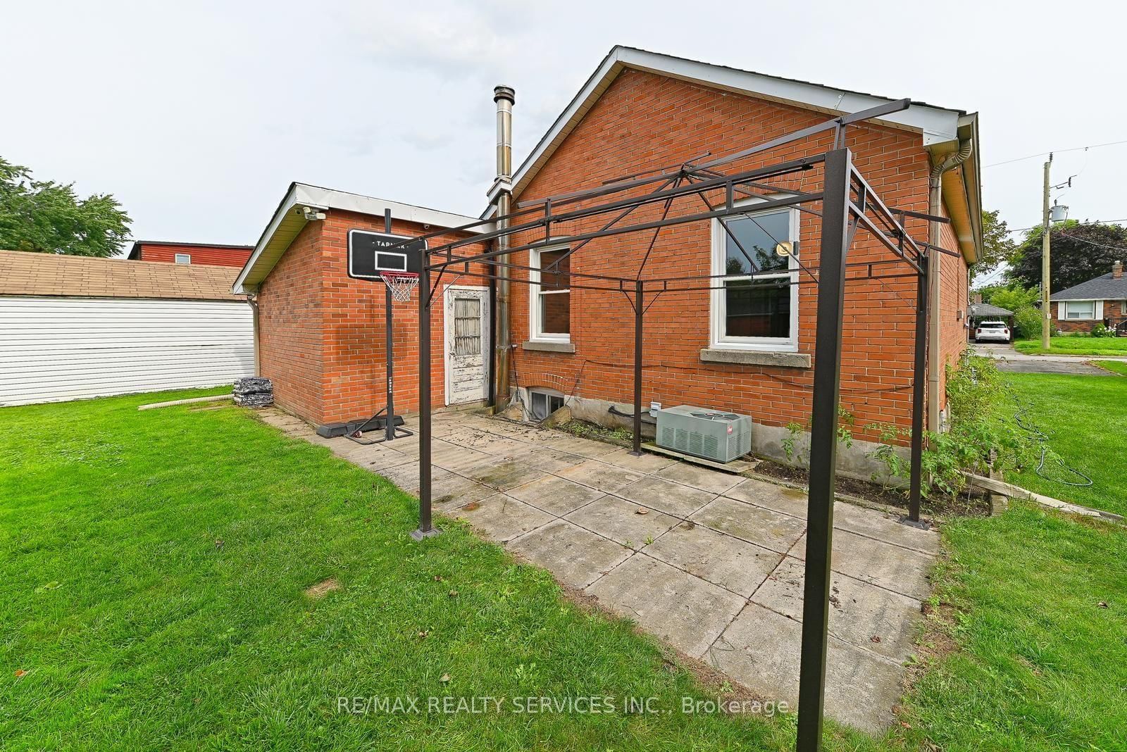 54 Woodward Avenue • Brampton, ON photo 44