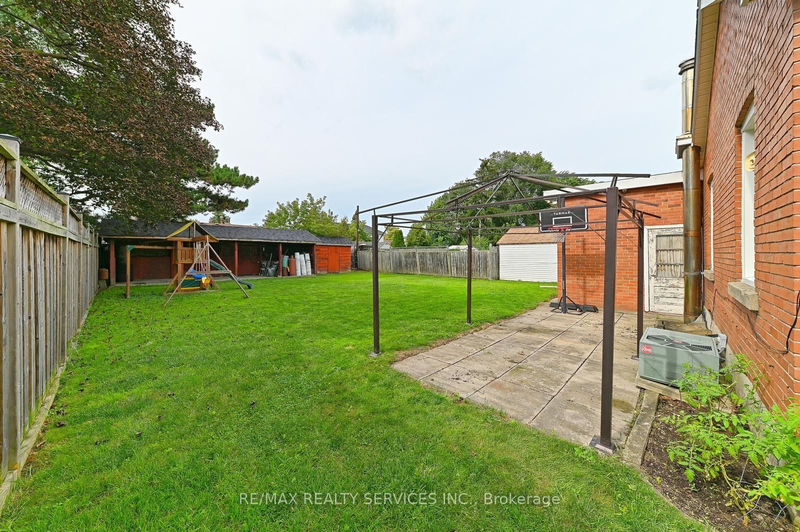 54 Woodward Avenue • Brampton, ON photo 46