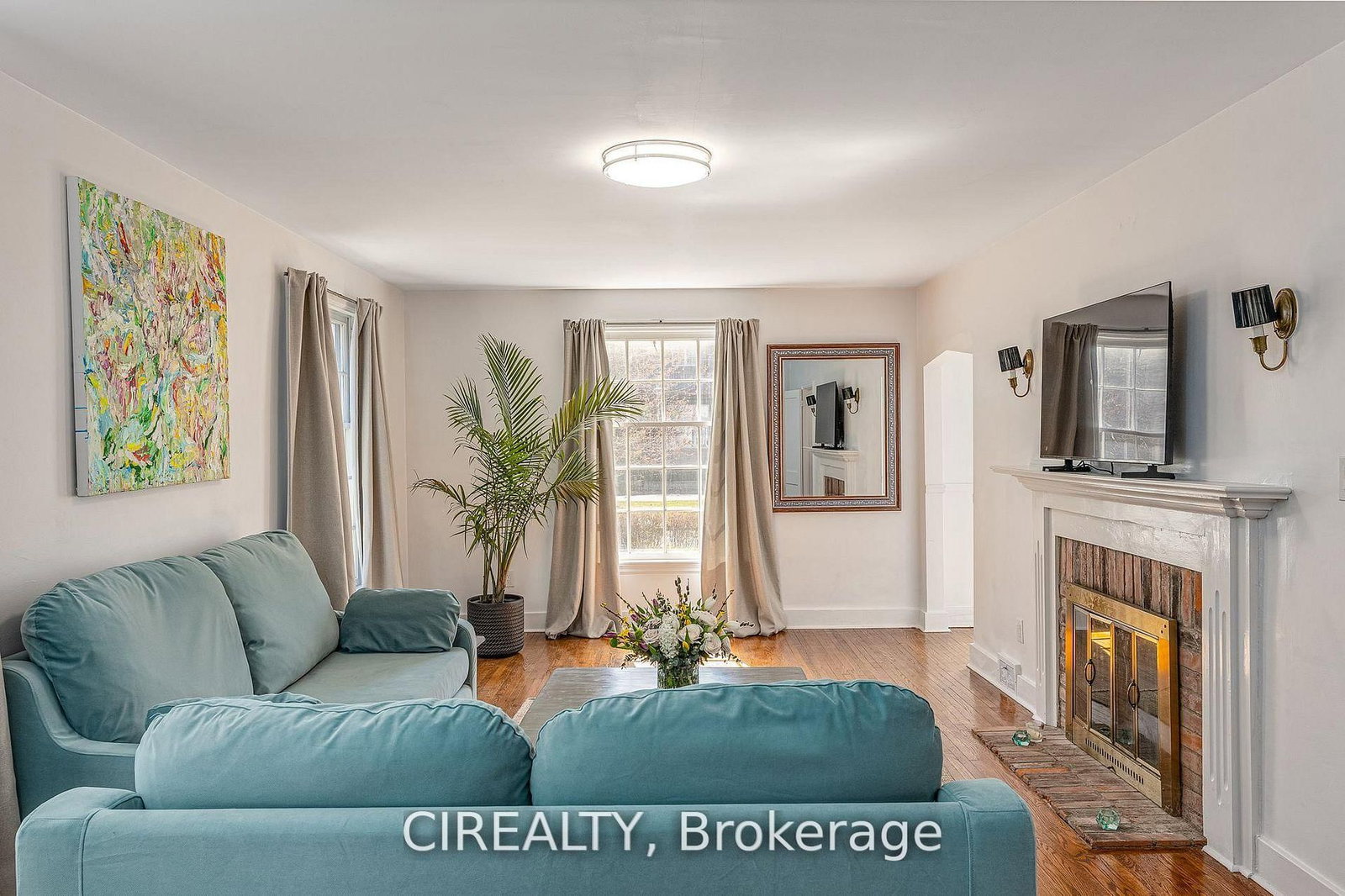 25 Howard Avenue • Oakville, ON photo 8