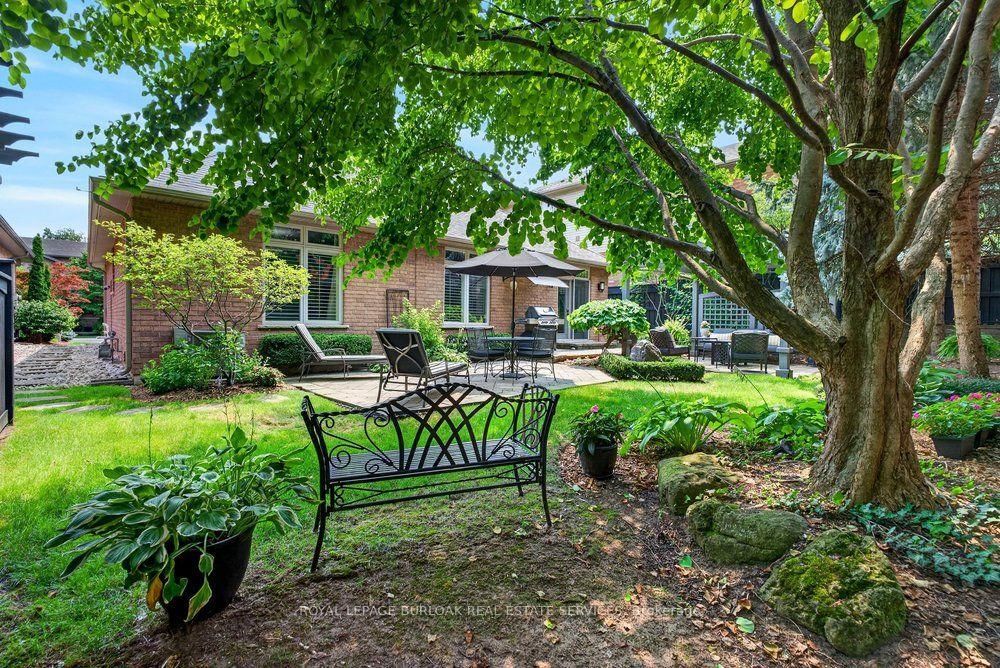 976 Shadeland Avenue • #13 • Burlington, ON photo 37