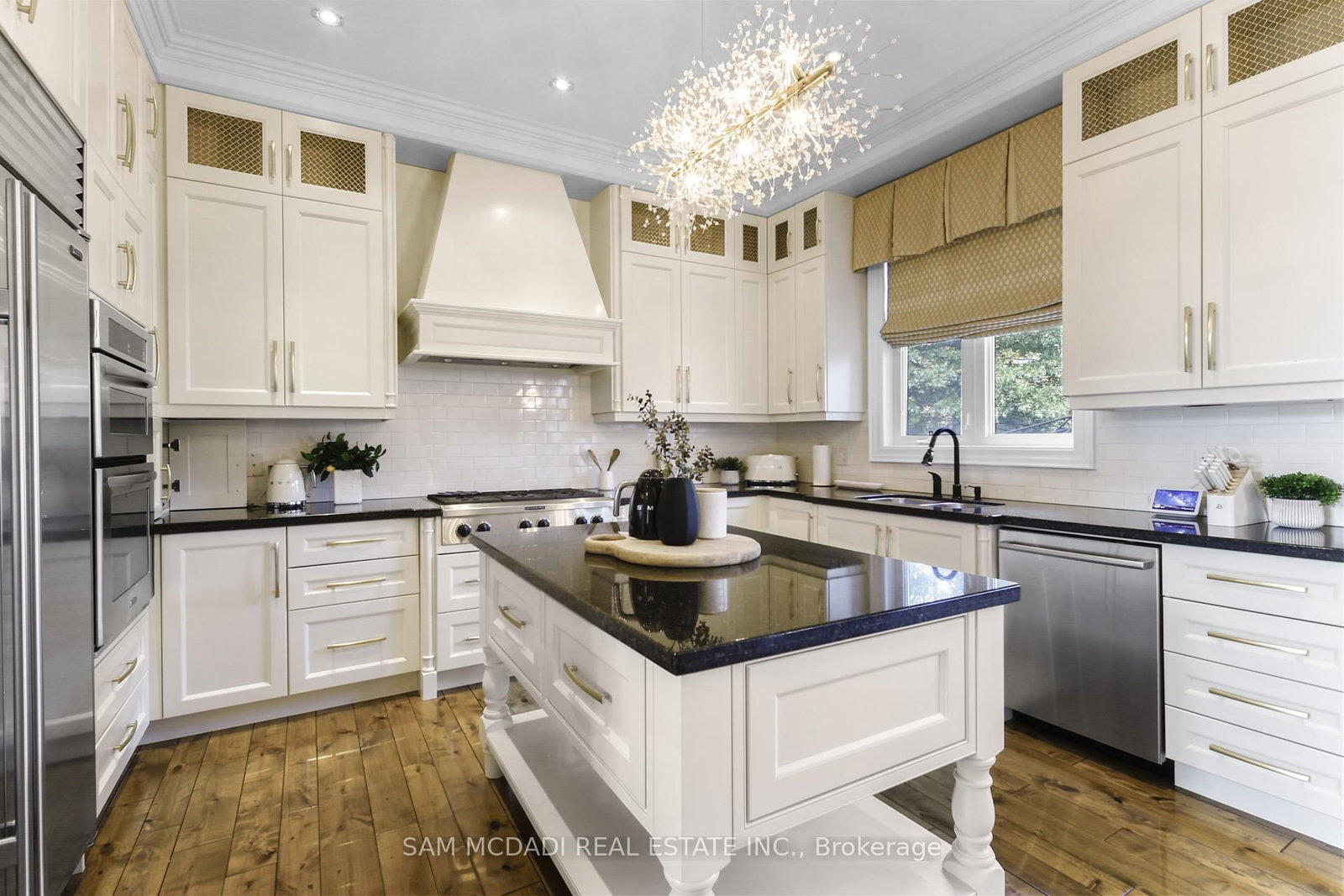 950 Fredonia Drive • Mississauga, ON photo 10
