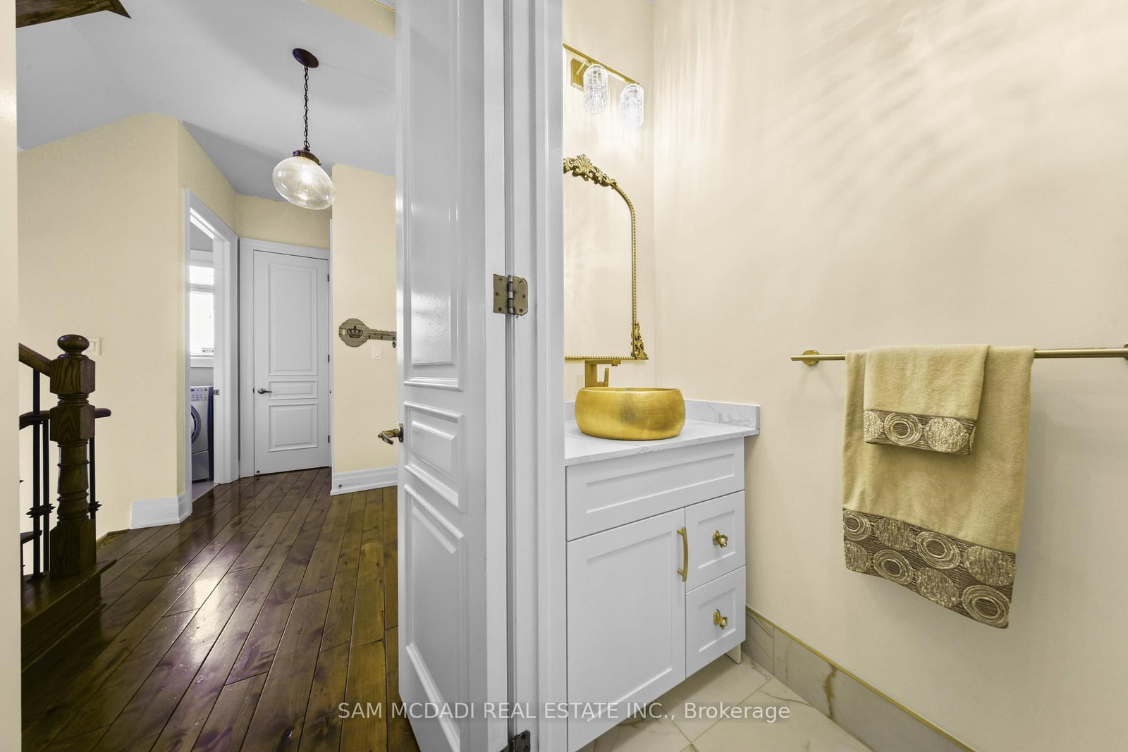 950 Fredonia Drive • Mississauga, ON photo 19
