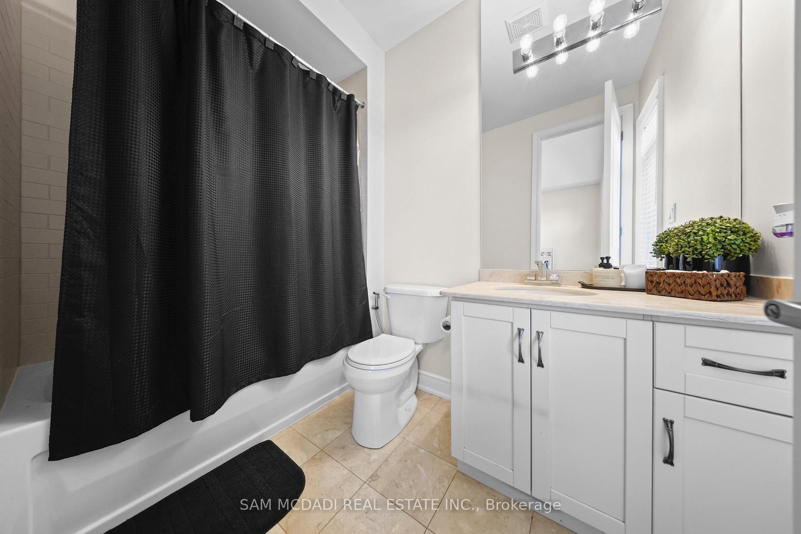 950 Fredonia Drive • Mississauga, ON photo 38