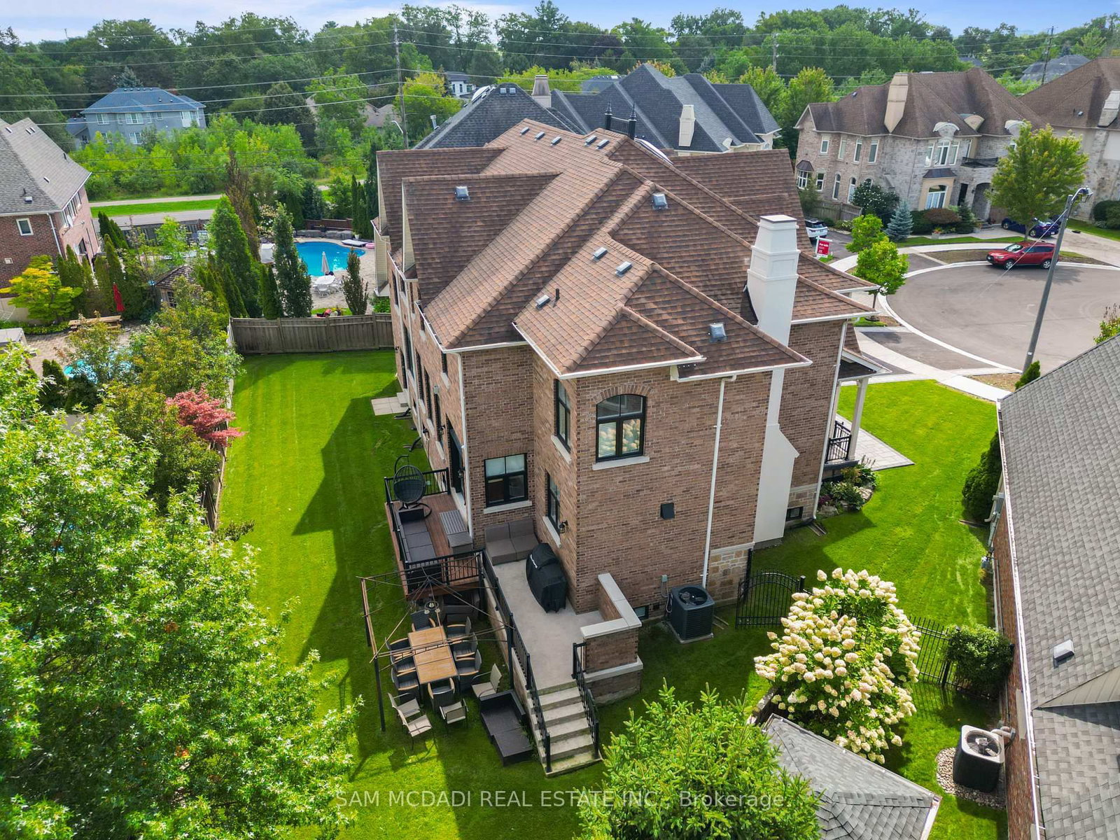950 Fredonia Drive • Mississauga, ON photo 48