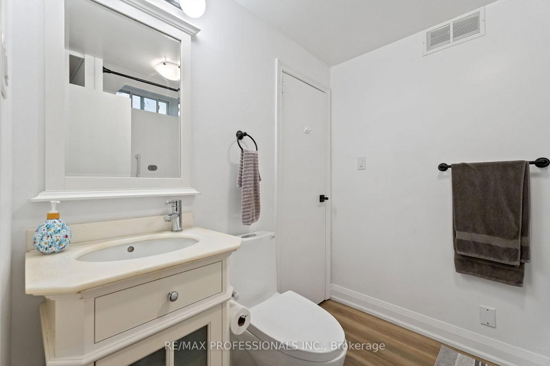 6031 Edenwood Mississauga,ON L5N 2Y6 — Photo 38