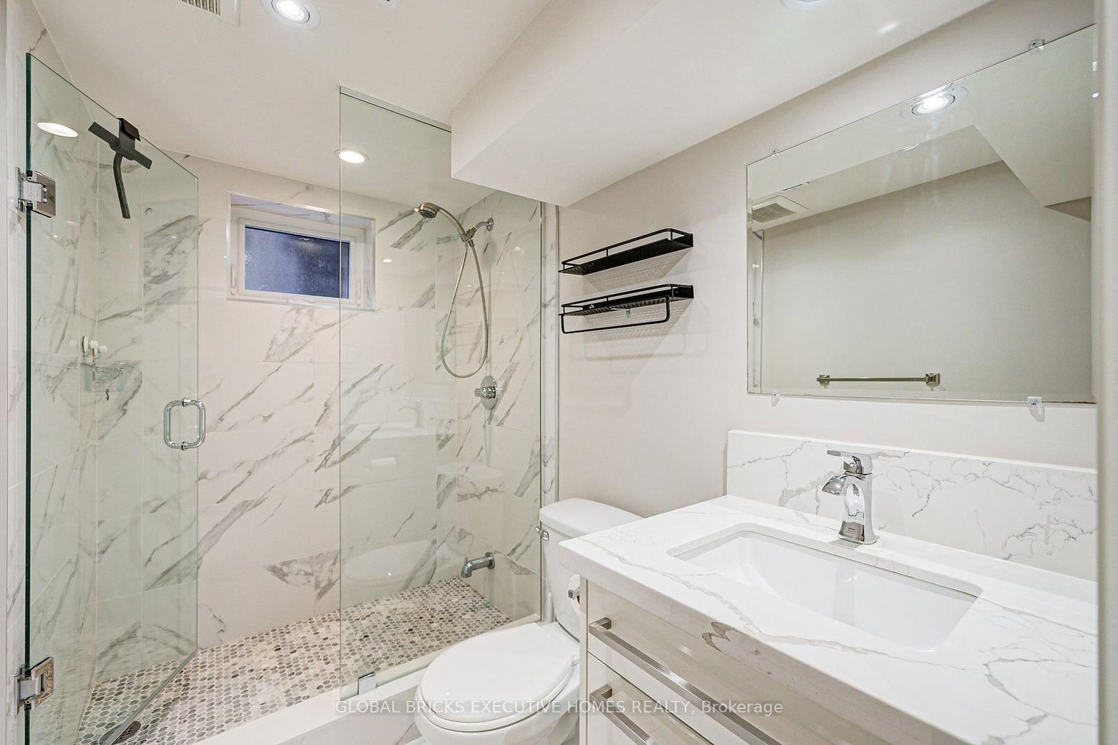 6 Cardigan Road • Toronto, ON photo 19