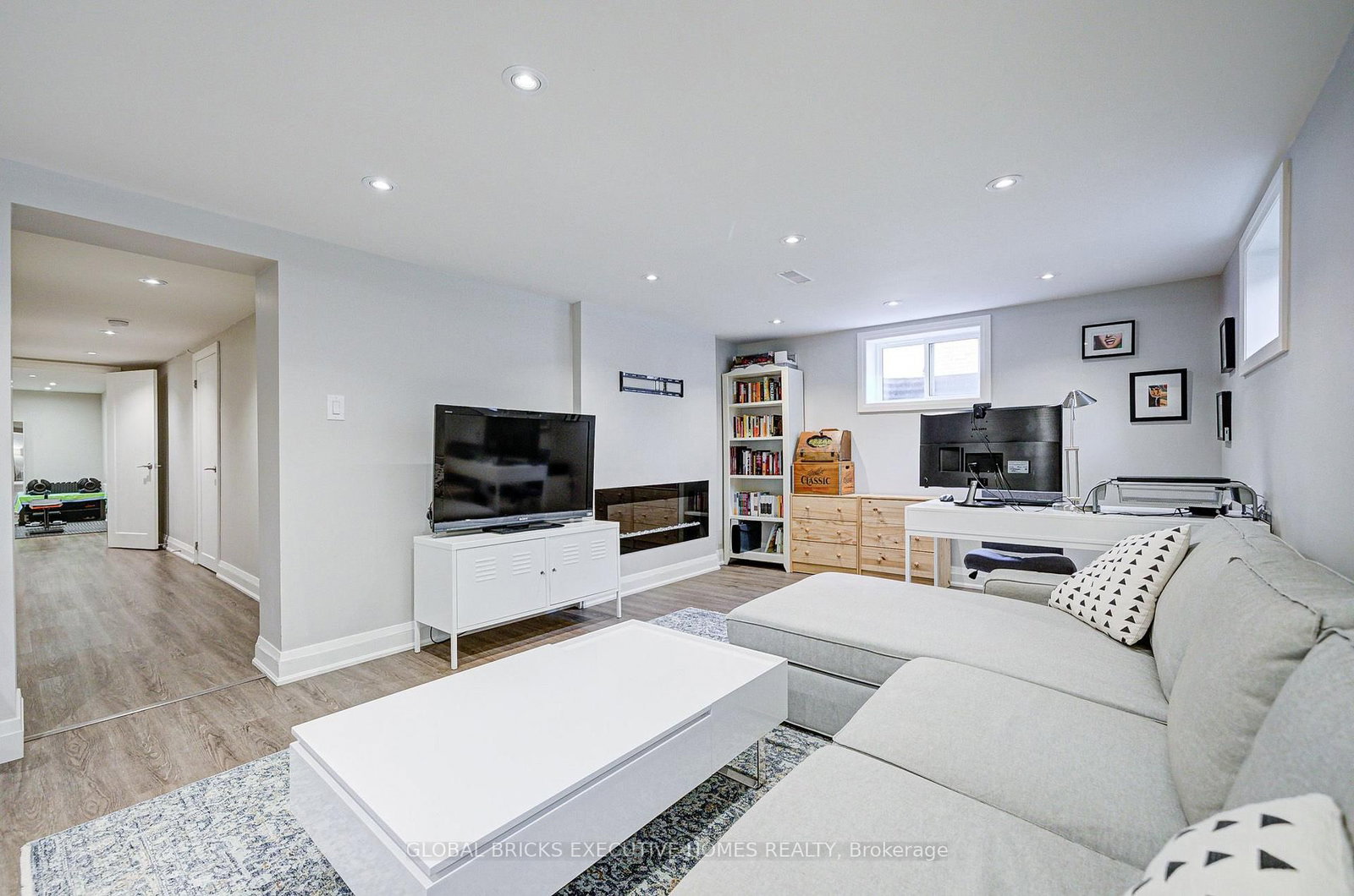 6 Cardigan Road • Toronto, ON photo 23