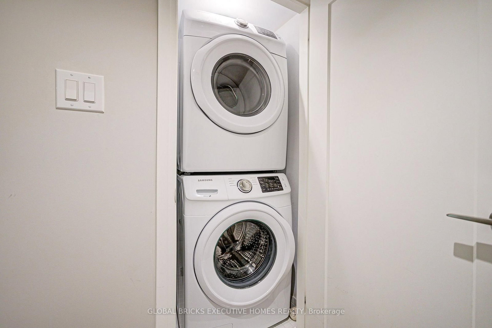6 Cardigan Road • Toronto, ON photo 25
