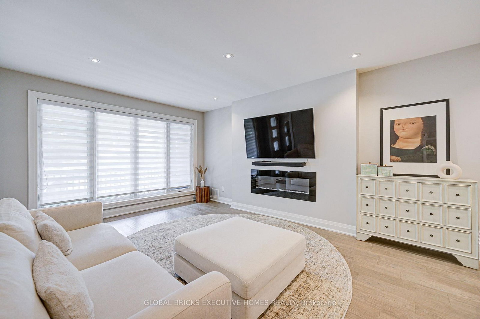 6 Cardigan Road • Toronto, ON photo 5