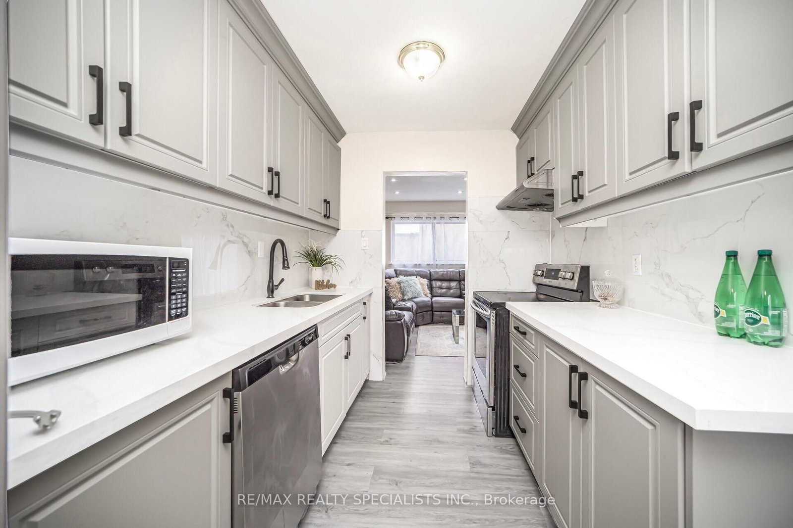 144 Fleetwood Crescent • Brampton, ON photo 11