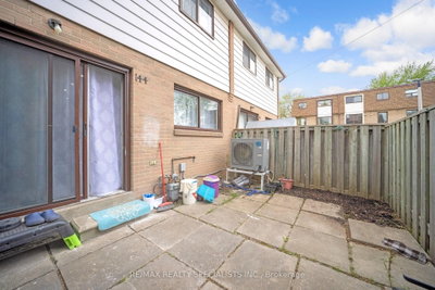 144 Fleetwood Brampton,ON L6T 2E6 — Photo 41