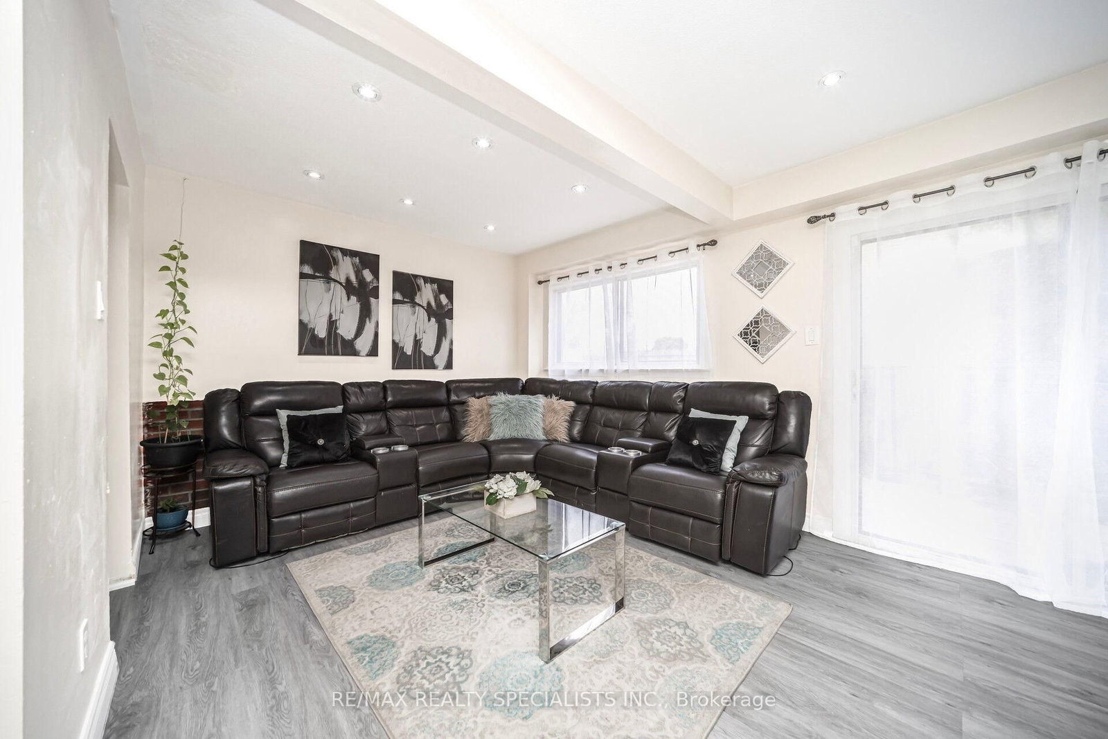 144 Fleetwood Crescent • Brampton, ON photo 5