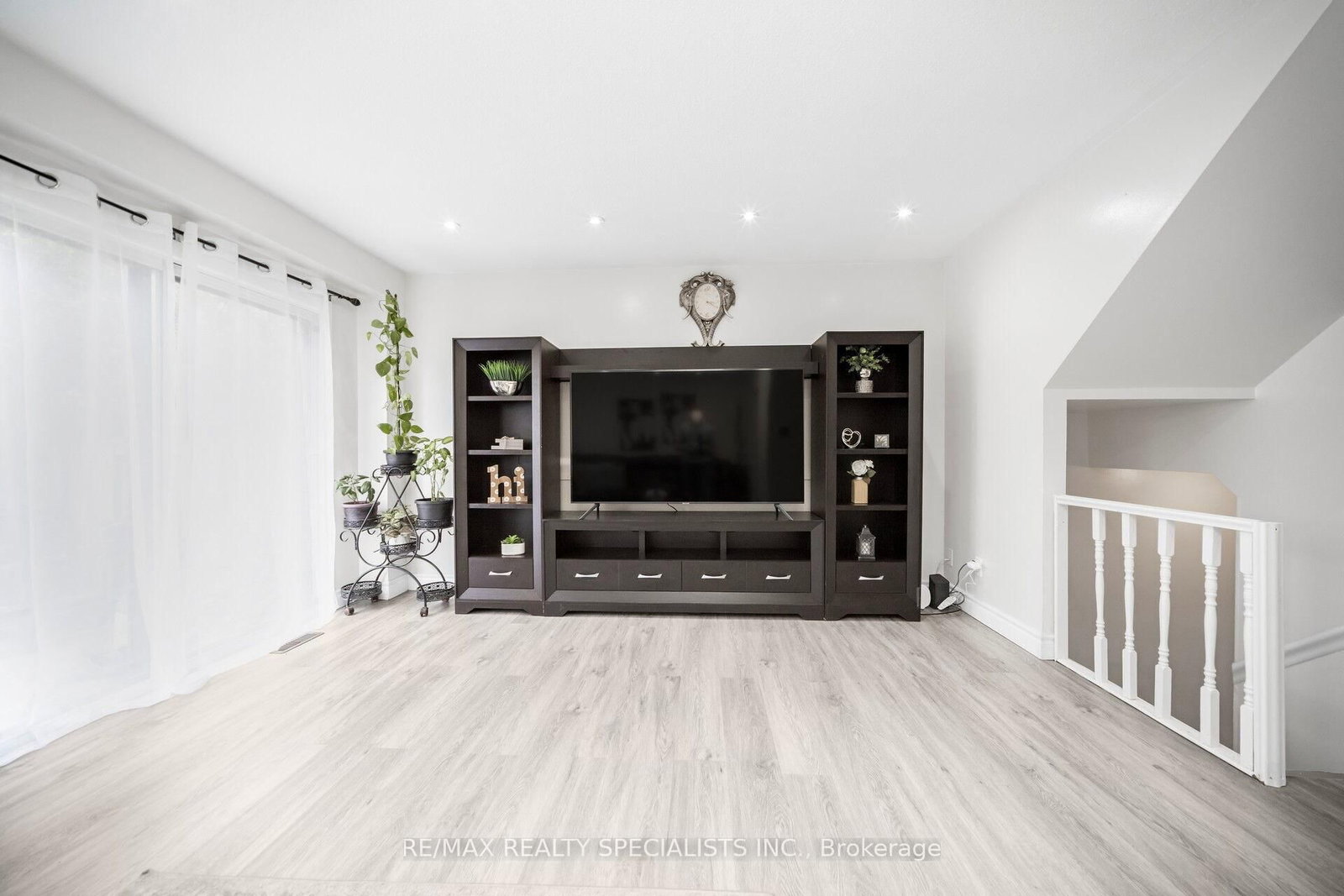144 Fleetwood Crescent • Brampton, ON photo 8