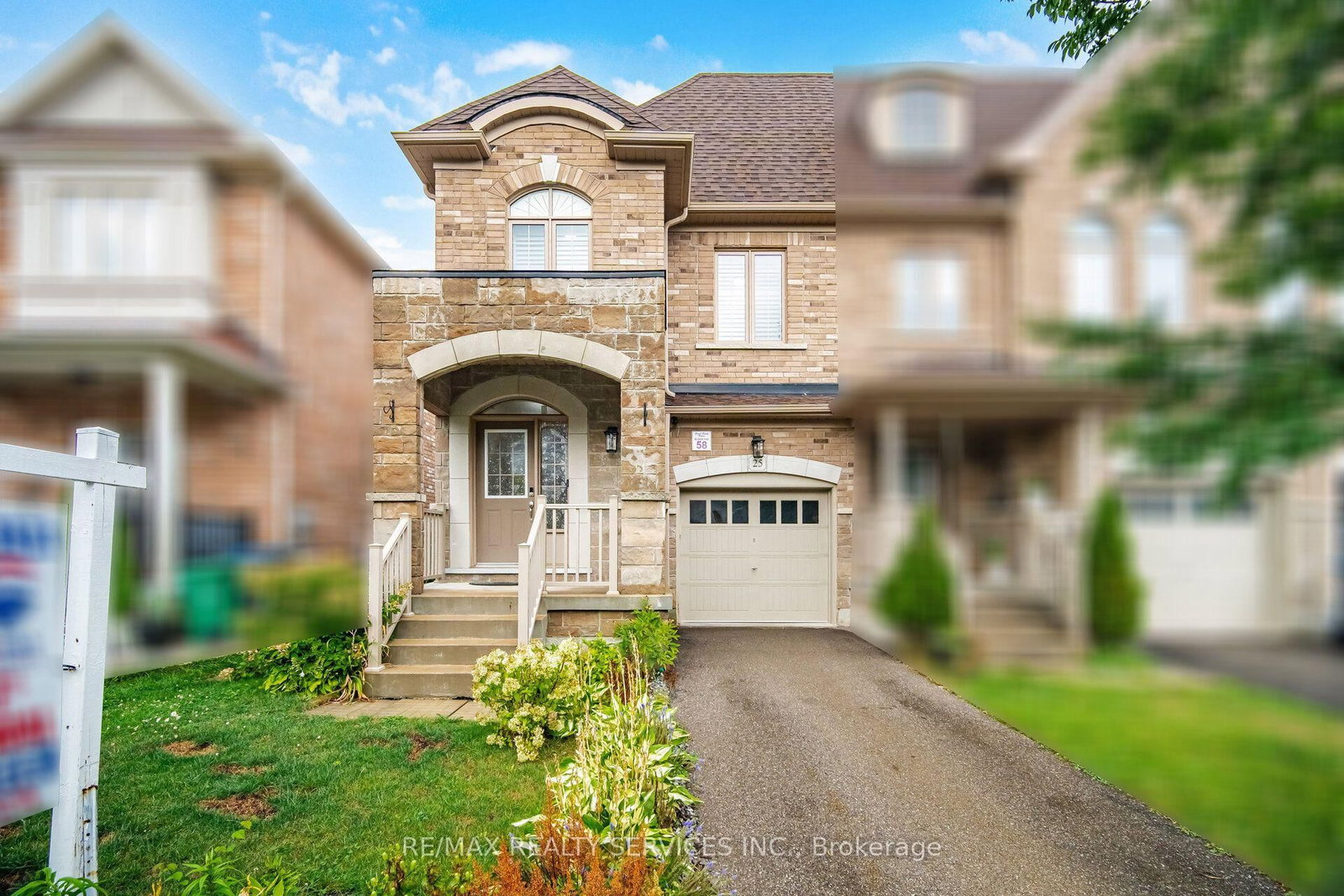 25 YATELY Street • Brampton, ON photo 2