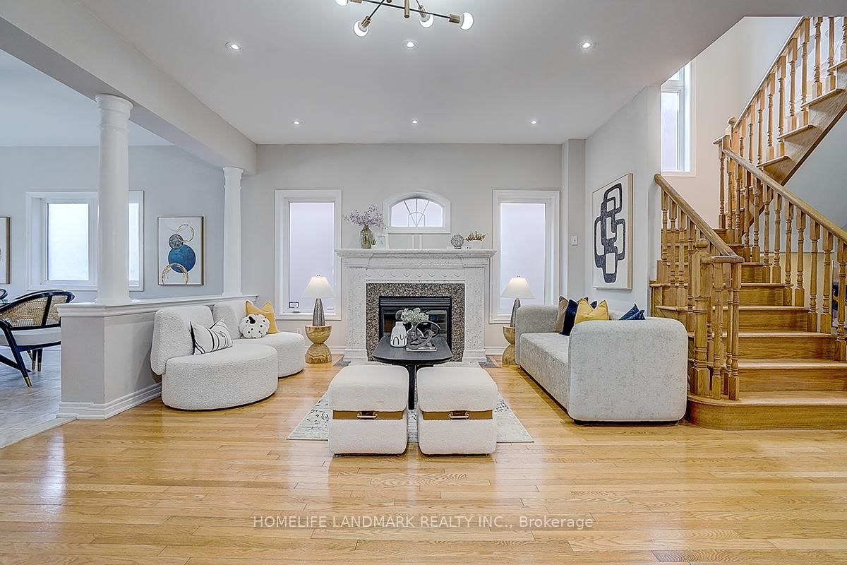 2455 Felhaber Crescent • Oakville, ON photo 8