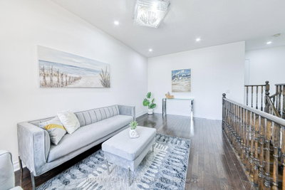 35 Softneedle Brampton,ON L6R 1K4 — Photo 10