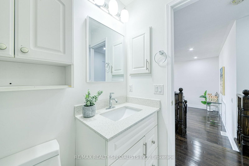 35 Softneedle Brampton,ON L6R 1K4 — Photo 12