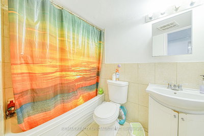 35 Softneedle Brampton,ON L6R 1K4 — Photo 17