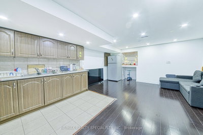 35 Softneedle Brampton,ON L6R 1K4 — Photo 18
