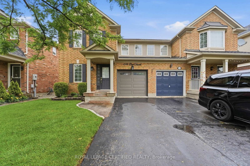 1149 Barr Cres photo 4