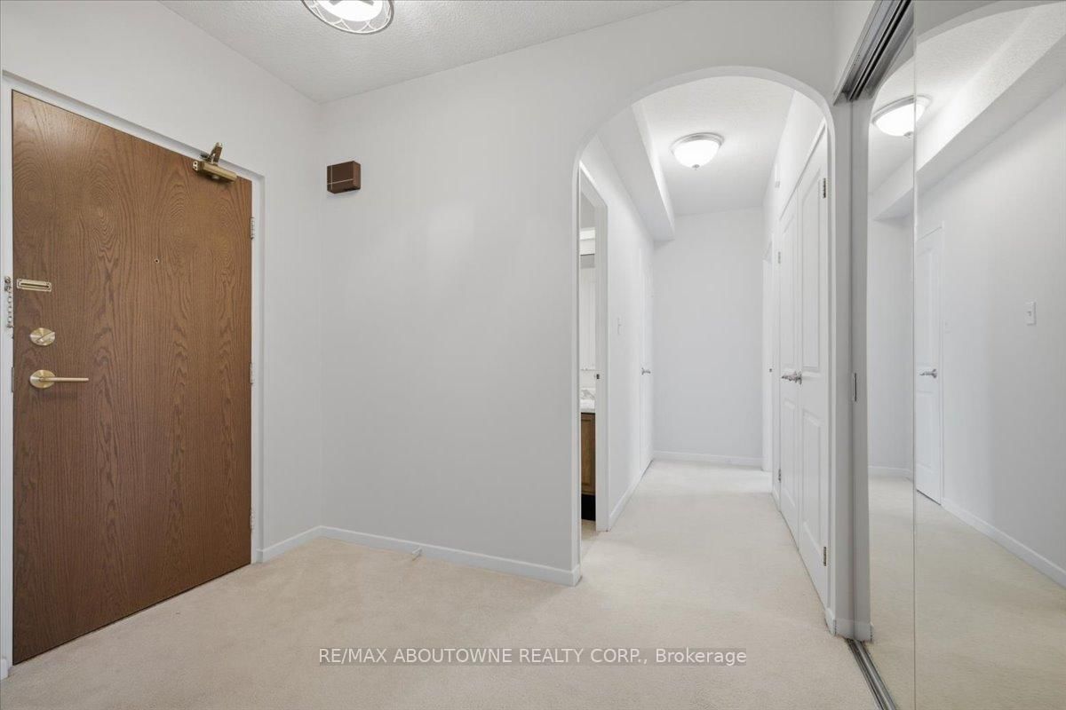 5250 Lakeshore Road • #401 • Burlington, ON photo 16