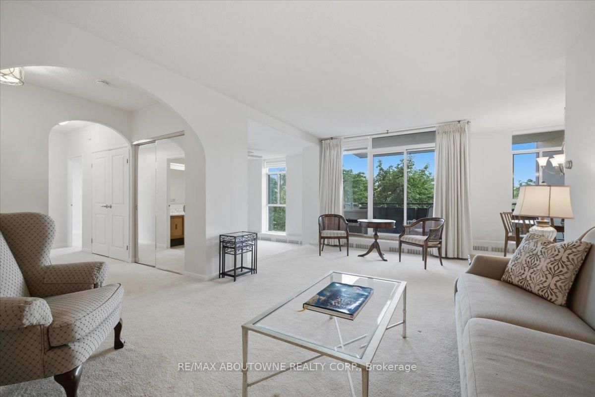 5250 Lakeshore Road • #401 • Burlington, ON photo 6