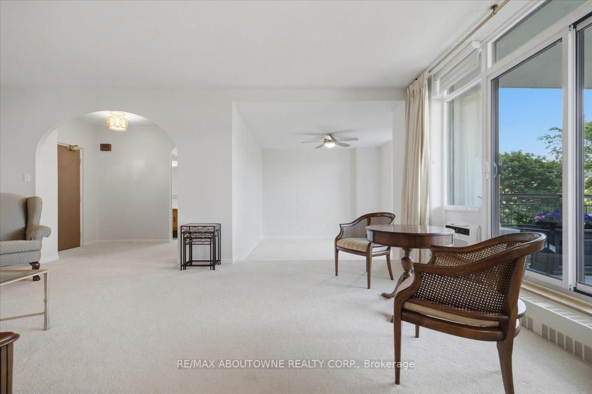 5250 Lakeshore Road • #401 • Burlington, ON photo 8