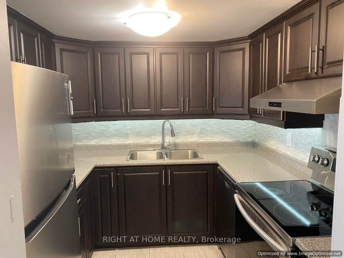 302 - 25 Agnes Street, Mississauga 5