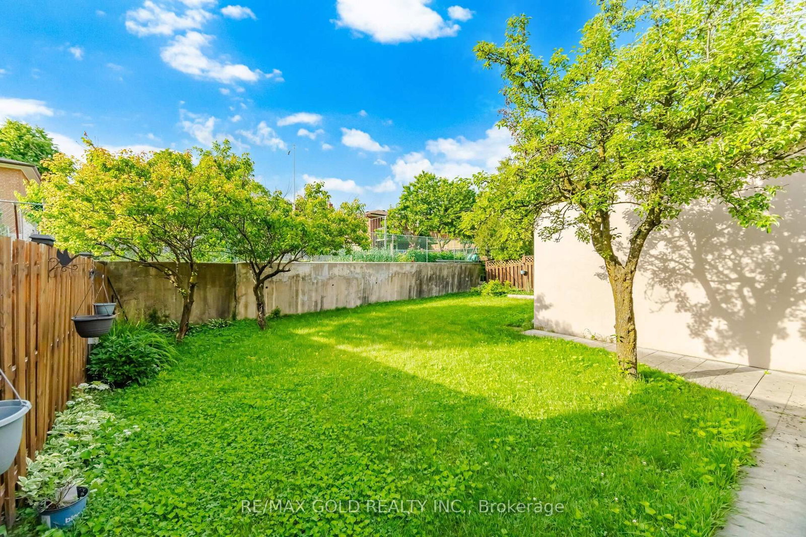 352 Maple Leaf Drive • Toronto, ON photo 20