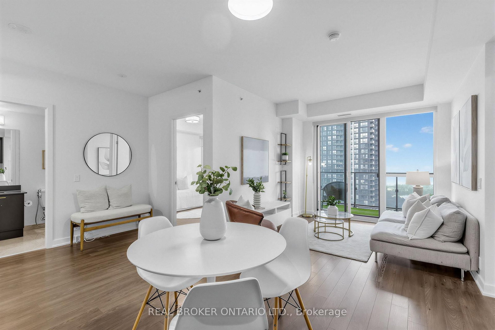 10 Park Lawn Road • #1910 • Toronto, ON photo 5
