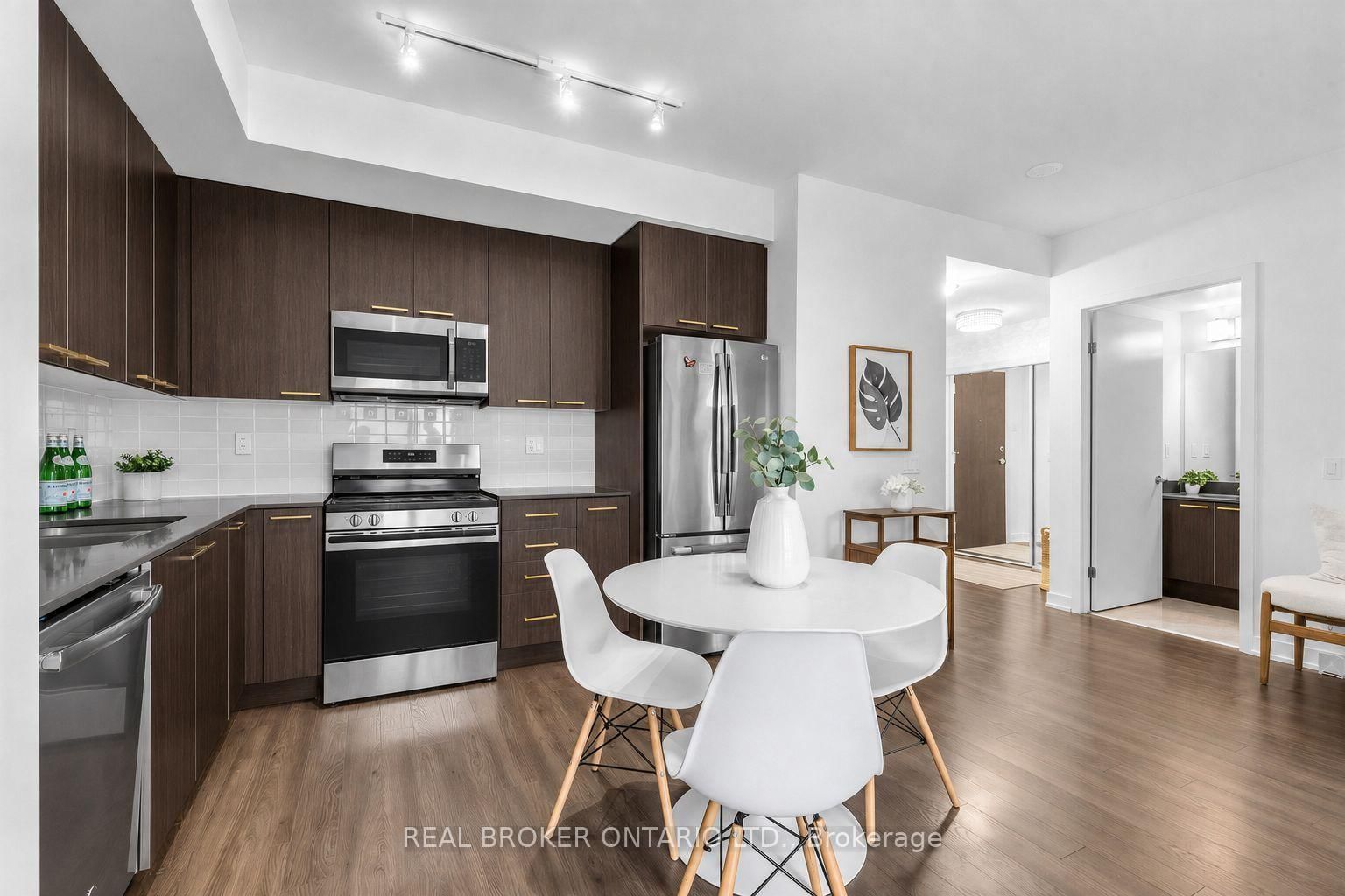 10 Park Lawn Road • #1910 • Toronto, ON photo 9