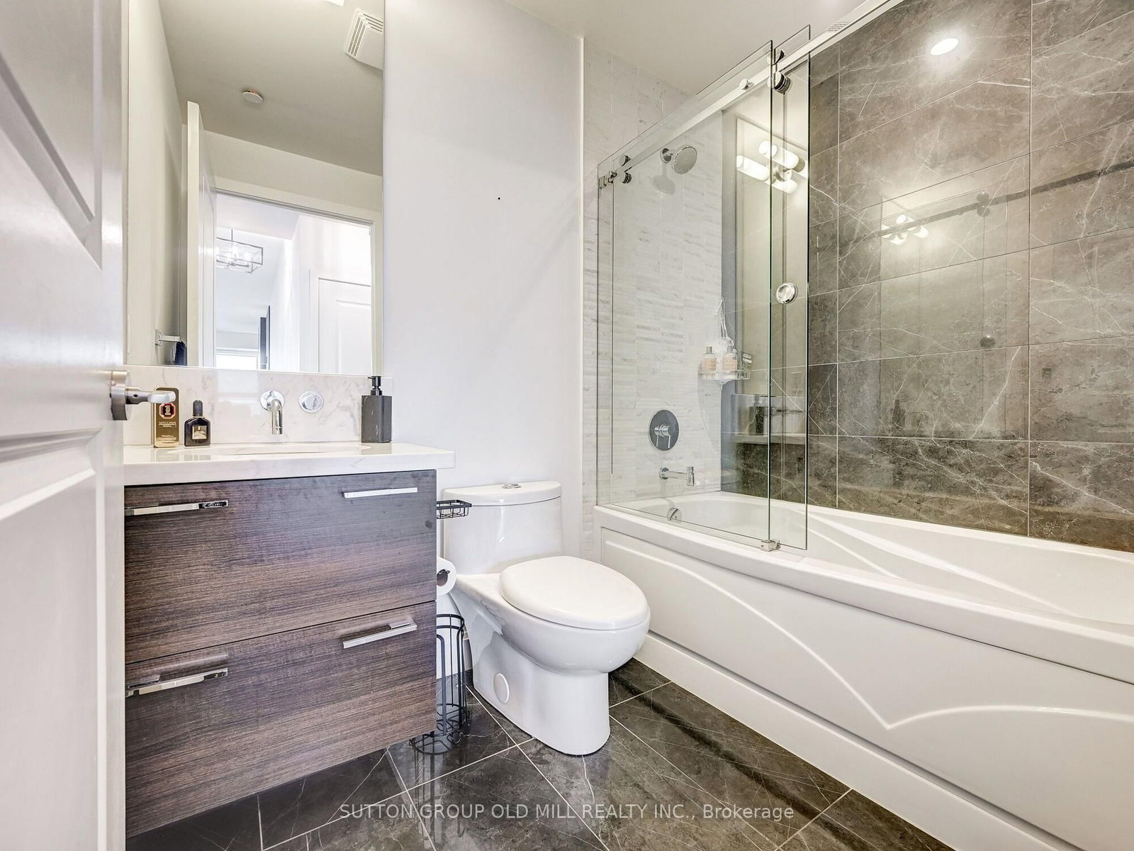 33 Shorebreeze Drive • #Lph3704 • Toronto, ON photo 20
