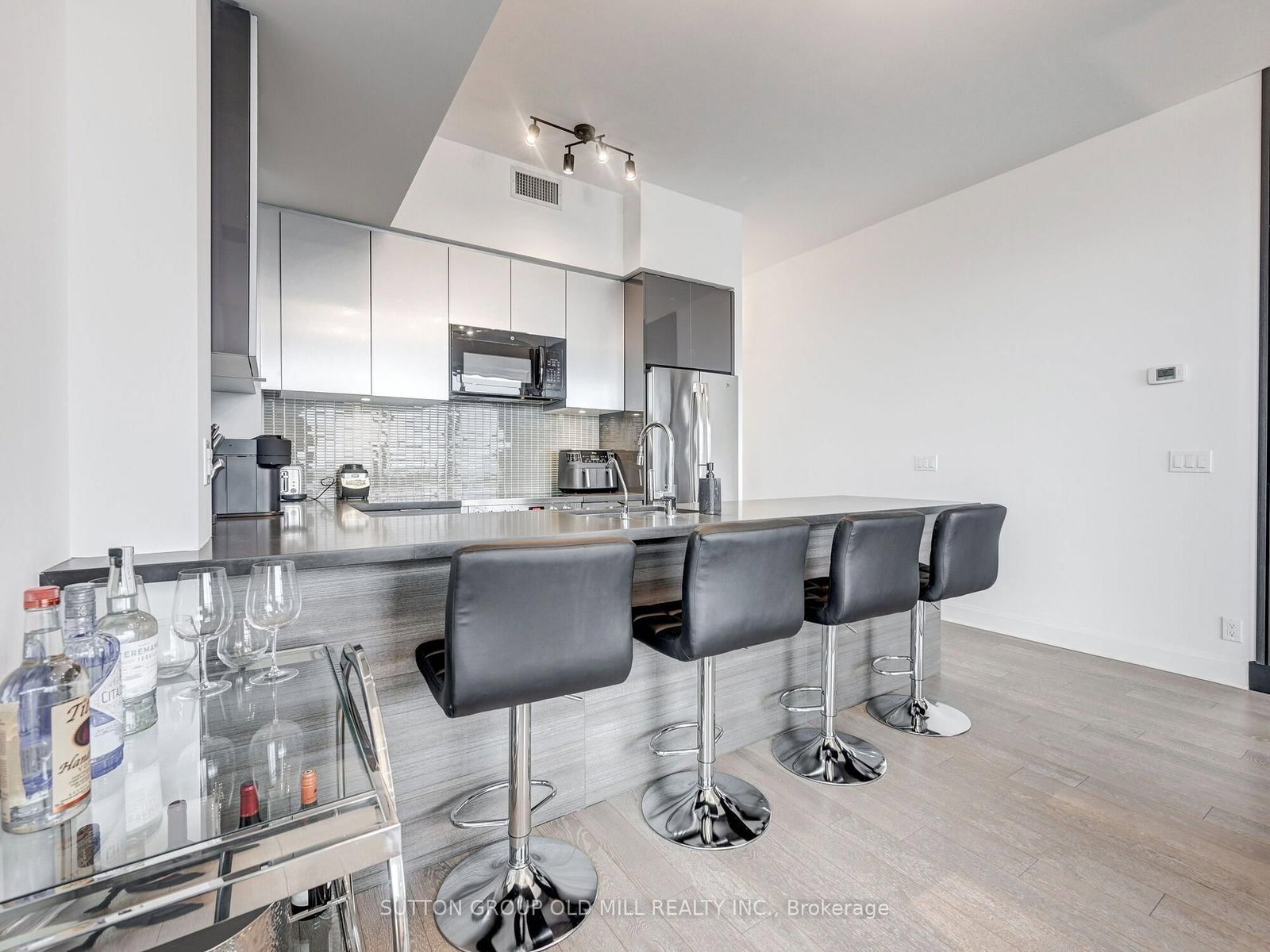 33 Shorebreeze Drive • #Lph3704 • Toronto, ON photo 8