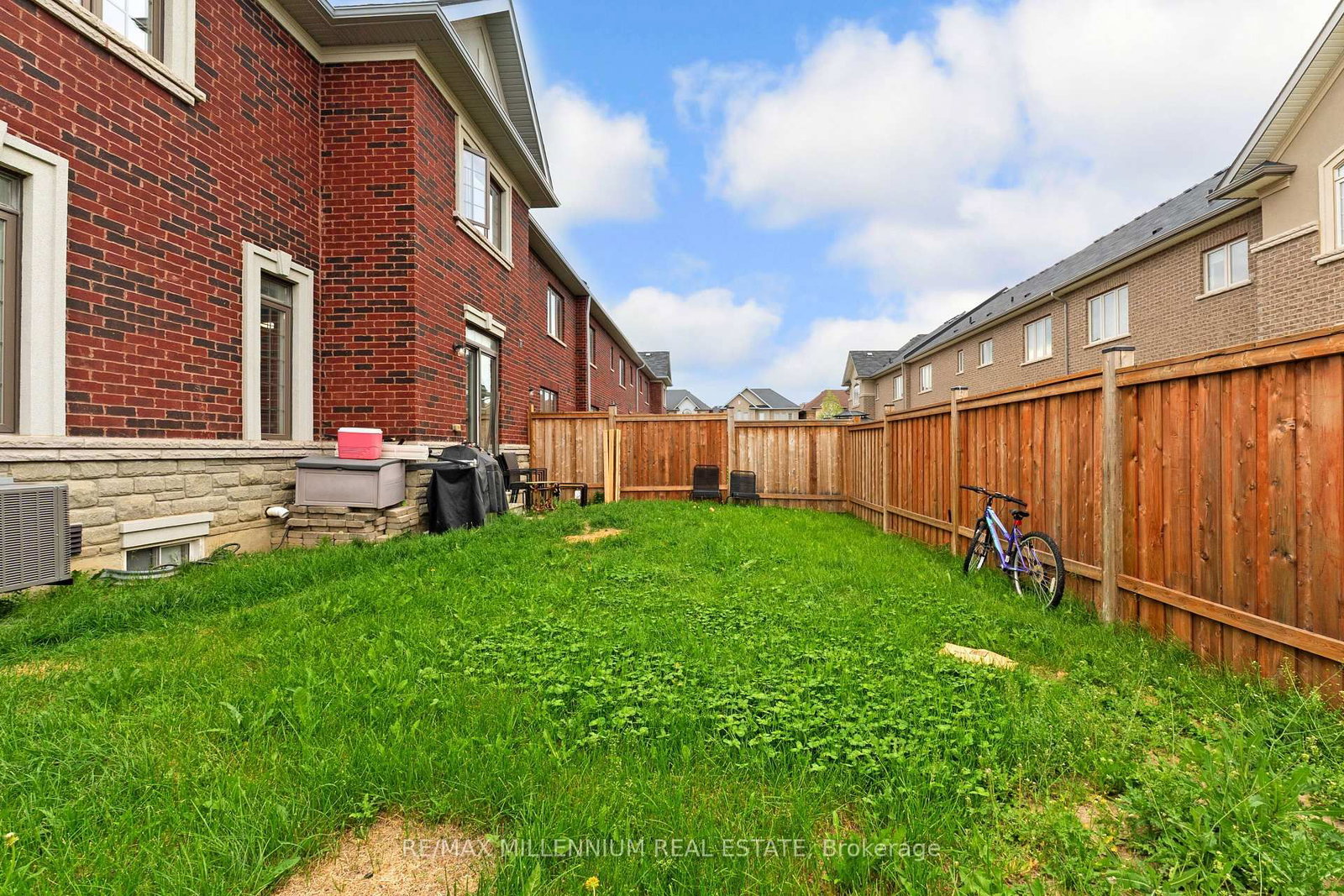 366 Remembrance Road • Brampton, ON photo 43