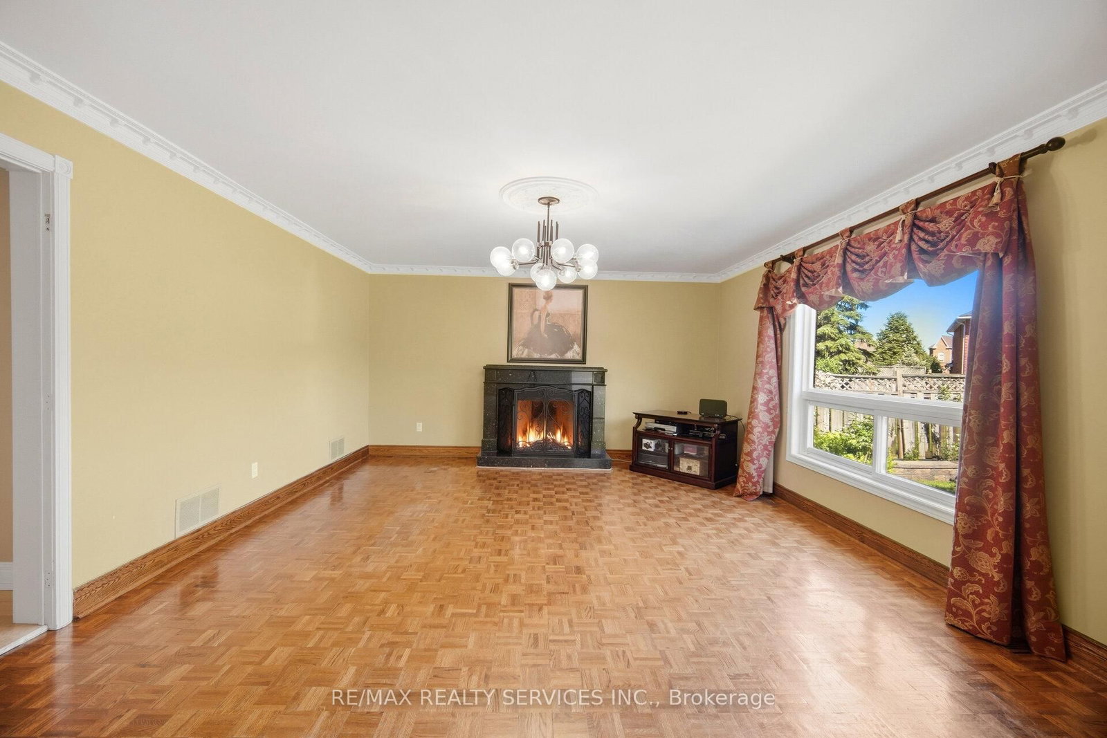 36 Shadywood Road • Brampton, ON photo 10