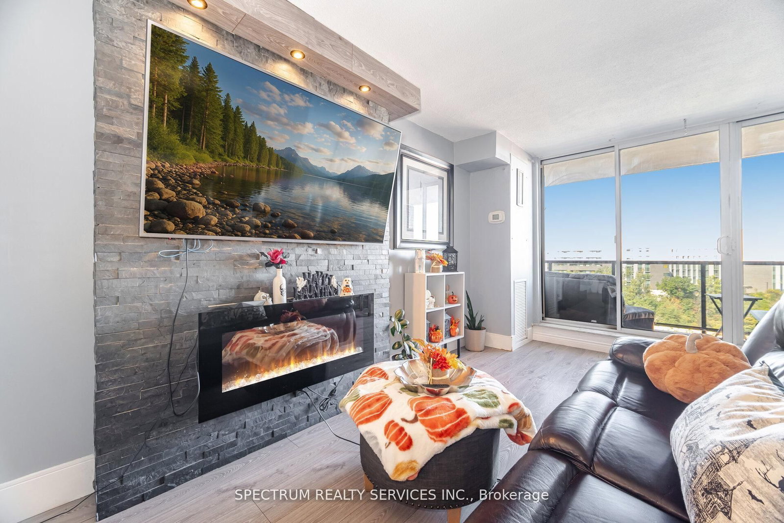 85 Emmett Avenue • Toronto, ON photo 18