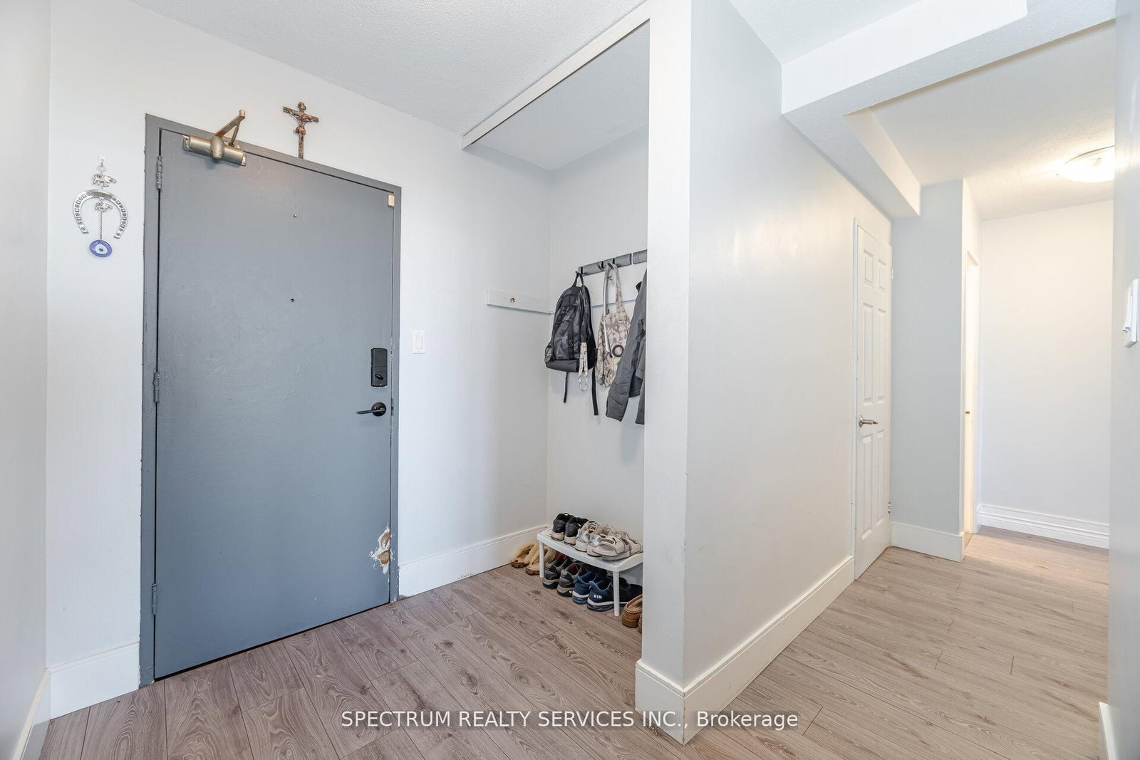 85 Emmett Avenue • Toronto, ON photo 8