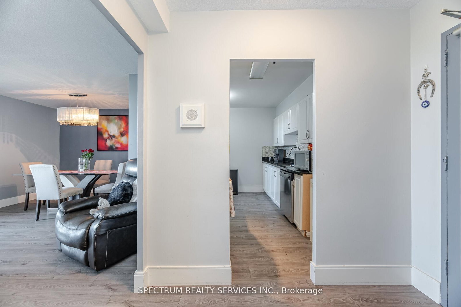 85 Emmett Avenue • Toronto, ON photo 9