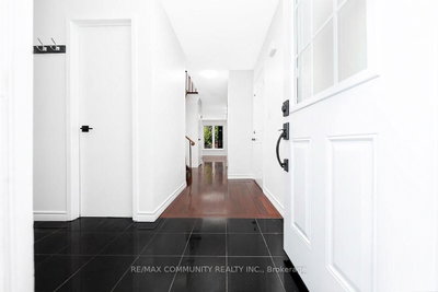 4066 Bishopstoke Lane • Mississauga, ON photo 3