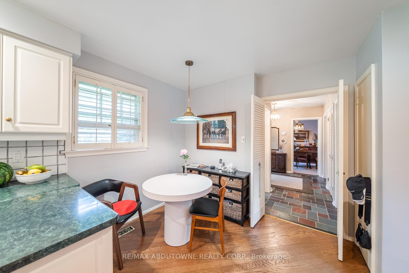 142 Abbey Court • Oakville, ON photo 37