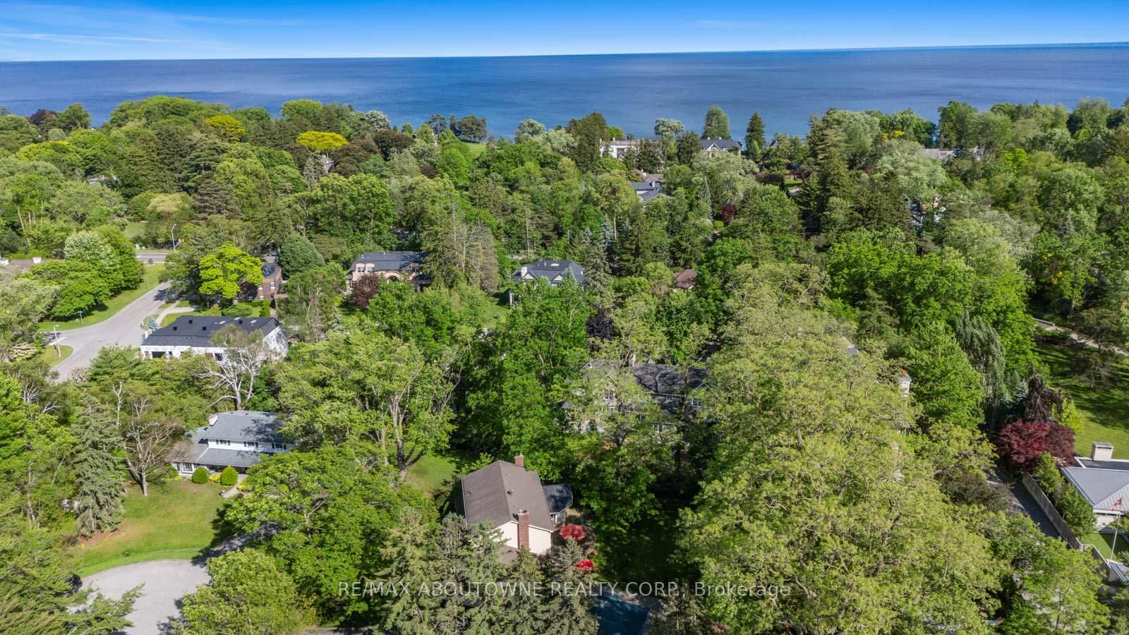 142 Abbey Court • Oakville, ON photo 46