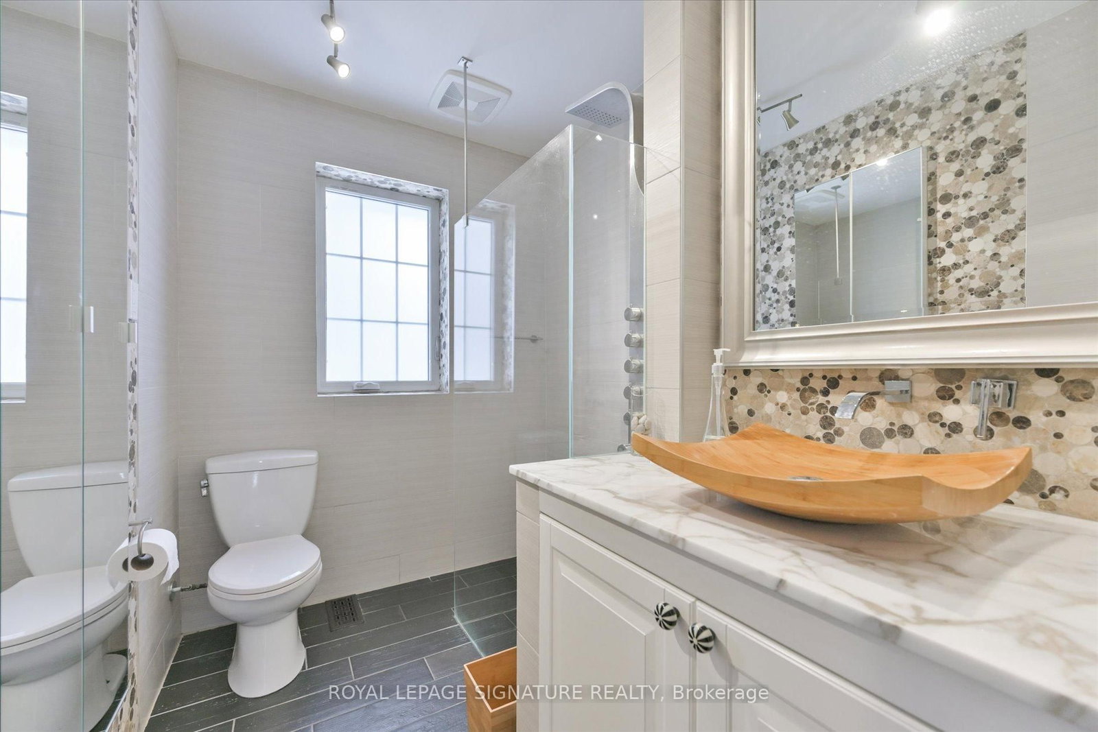 362 Silverthorn Avenue • Toronto, ON photo 15