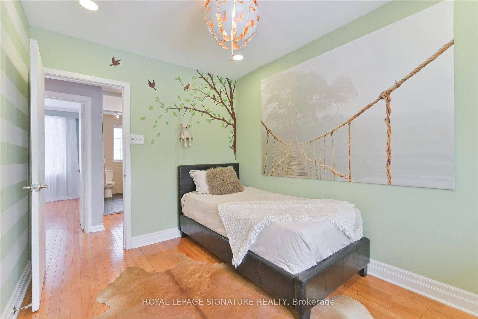 362 Silverthorn Avenue • Toronto, ON photo 19