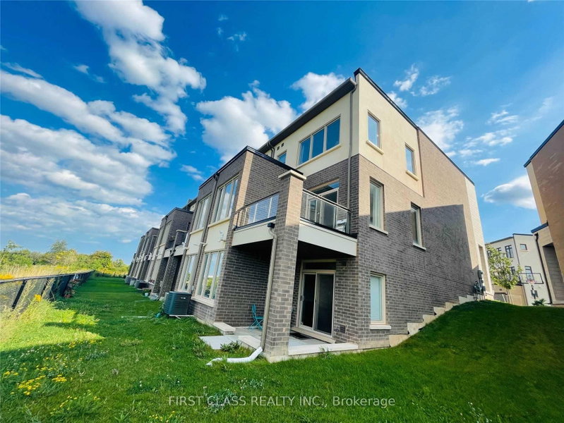 3211 Mintwood Circle