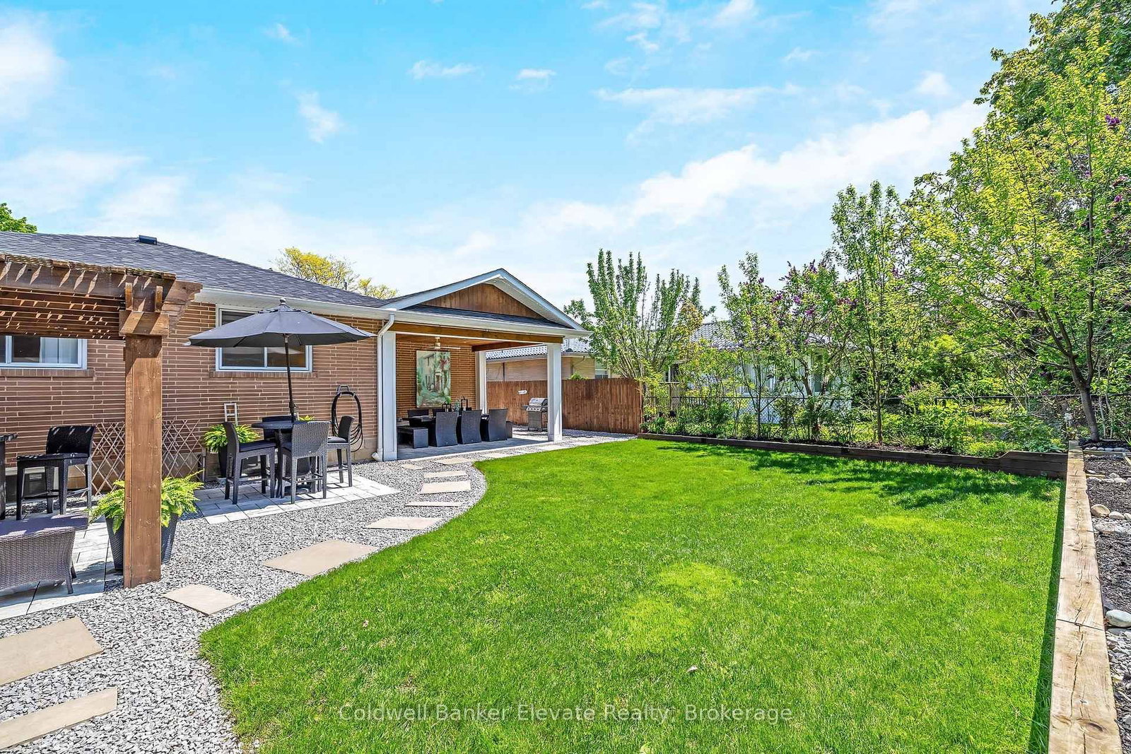 21 Market Street • Halton Hills, ON photo 25