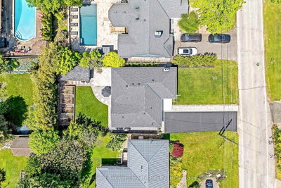 21 Market Street • Halton Hills, ON photo 4