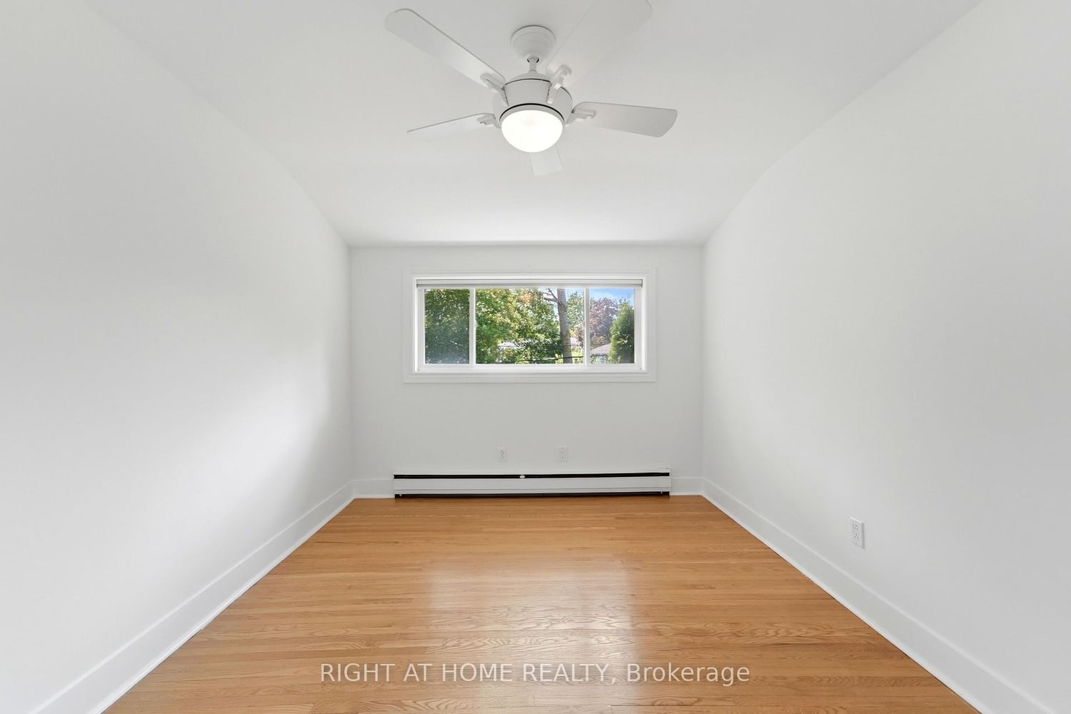 1244 De Quincy Crescent • Burlington, ON photo 21