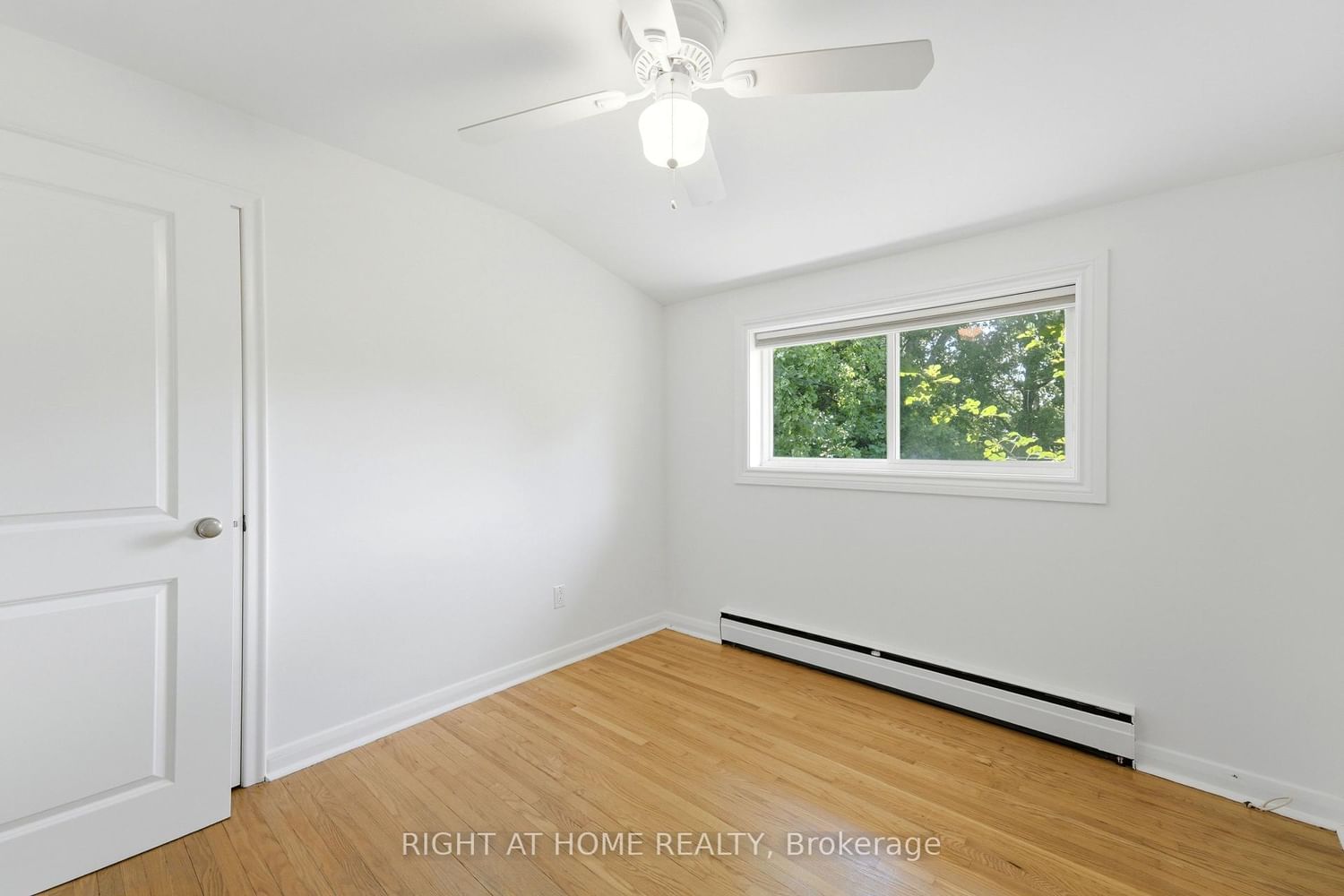 1244 De Quincy Crescent • Burlington, ON photo 22